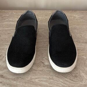 Olukai Lae‘ahi breathable slip on shoe. Good condition , worn a handful of times